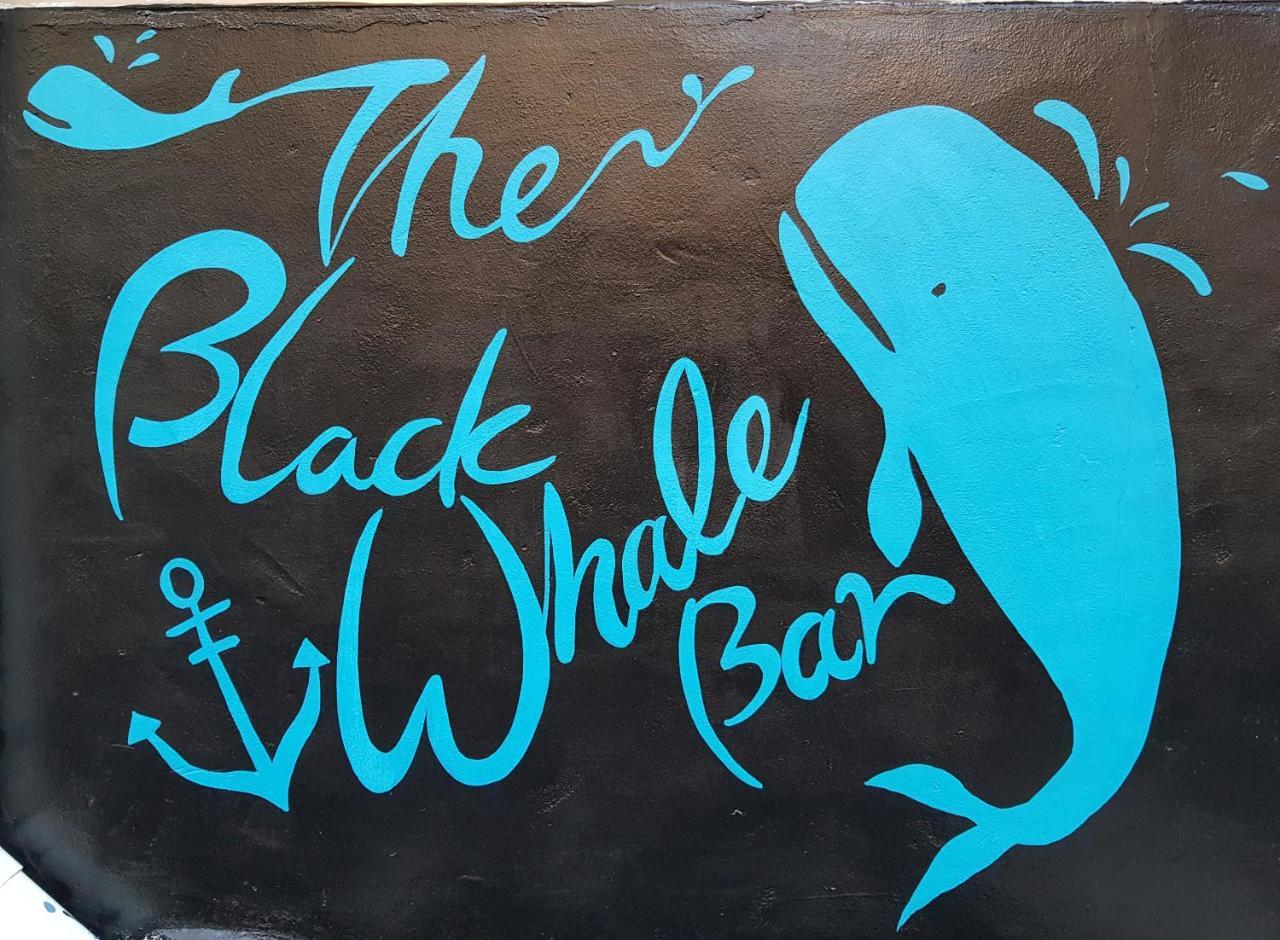 Jinho'S Black Whale Guest House & Bar Сеул Экстерьер фото